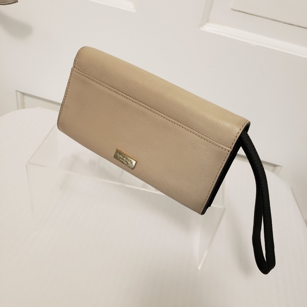 Kate Spade Bi-fold Wallet Wristlet Mara Villabella Avenue Bow Black/Doe - Picture 3 of 9